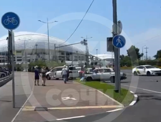 Два человека пострадали: в Сочи произошло ДТП