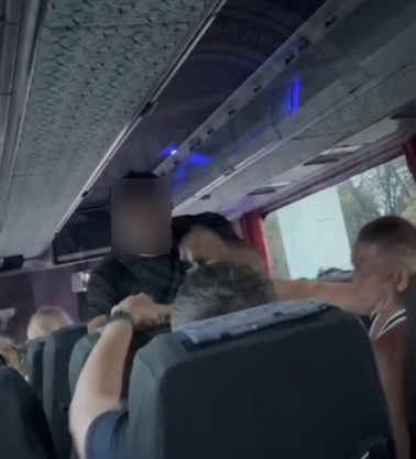 Традиции рыцарства: в Сочи водитель автобуса вызвал пассажира на дуэль