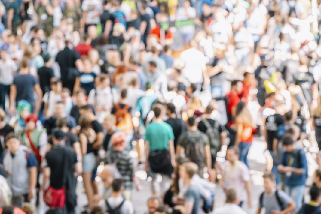 Дело может кончиться давкой: толпы туристов штурмуют российско-абхазскую границу