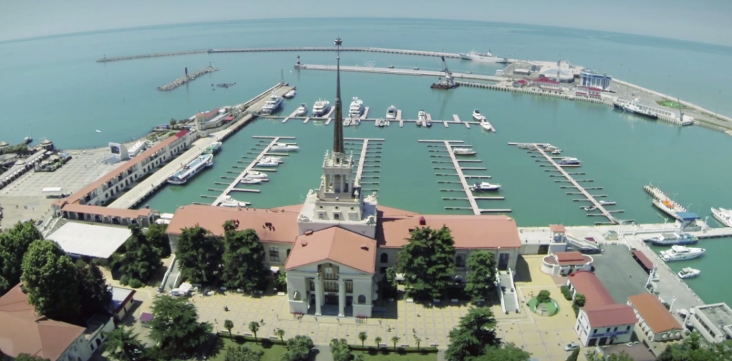 Морской порт Сочи привлёк в три раза больше пассажиров, чем в прошлом году