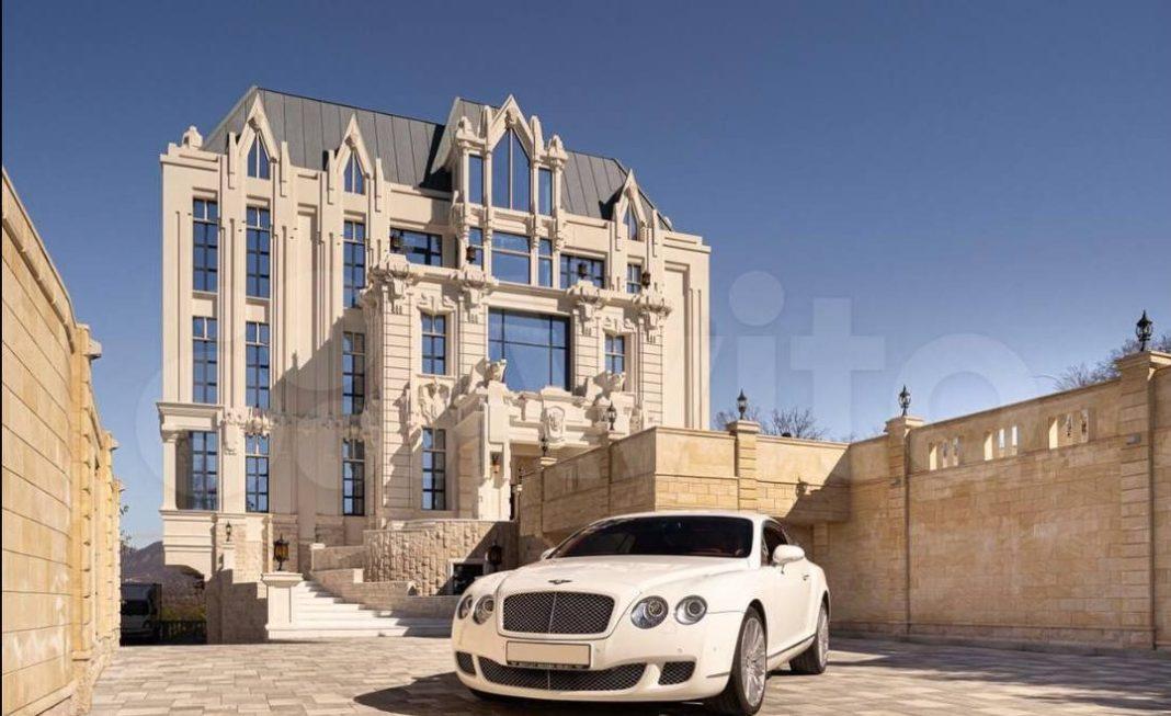 Мечта о XIX веке, которая превратилась в реальность: в Сочи продается замок почти за 1 млрд рублей