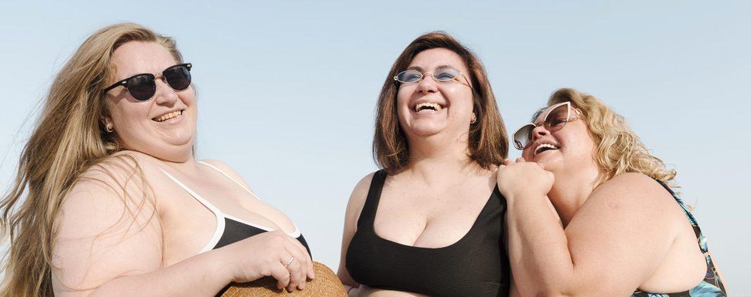 Блогеры оскорбили девушек с пышными формами: скандальное видео записали в Сочи