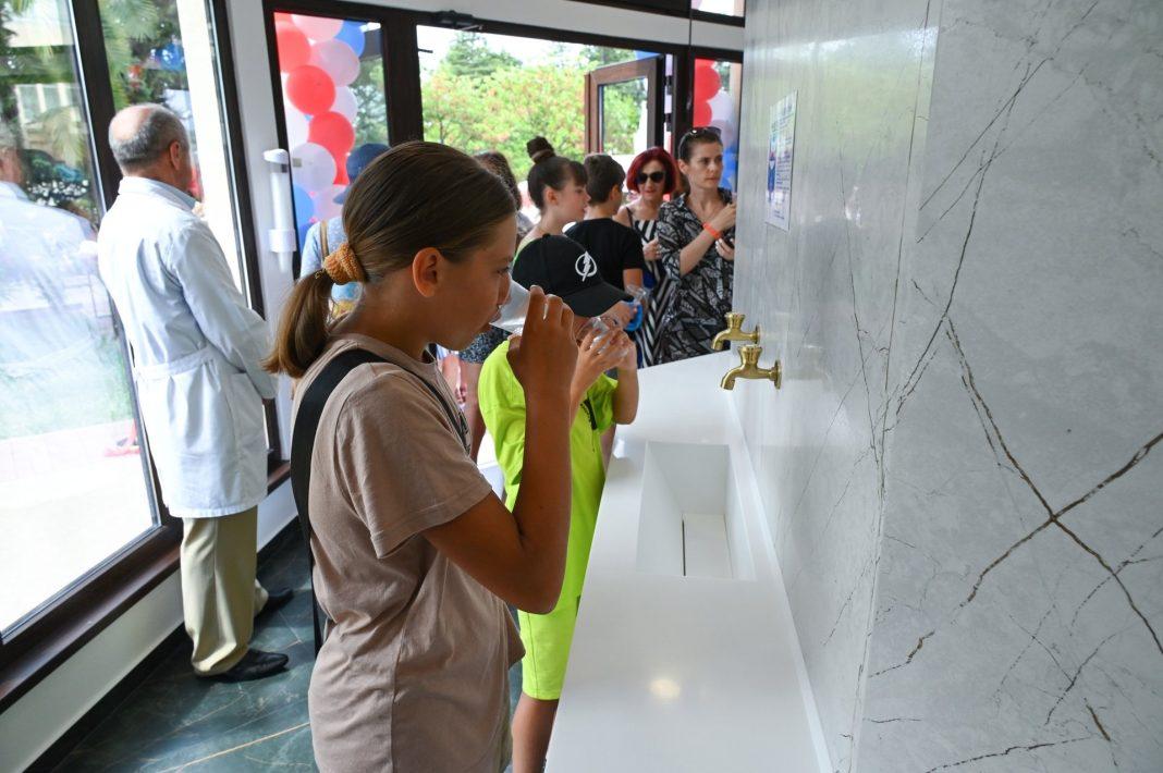 В Сочи открылся новый питьевой бювет: где можно попробовать местную минеральную воду
