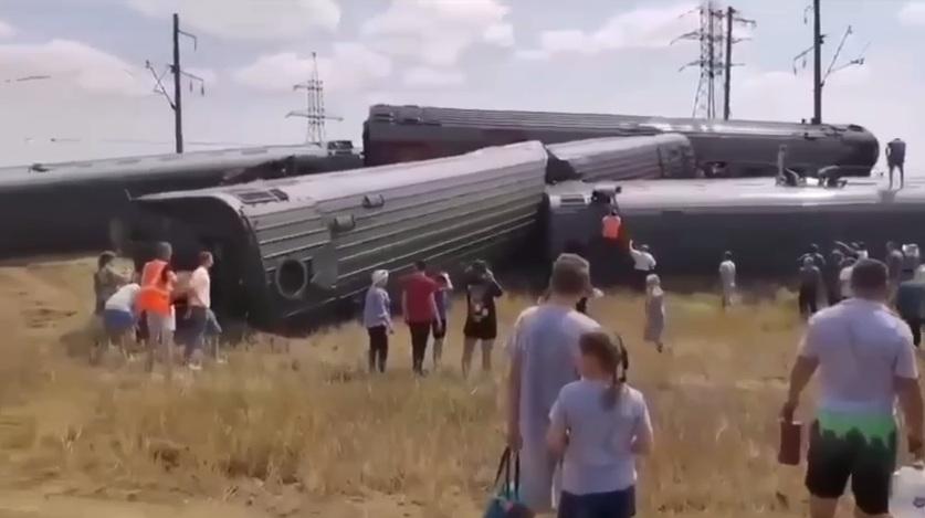 СМИ: в сошедшем с рельсов поезде Казань-Адлер ехали как минимум 18 детей из Сочи