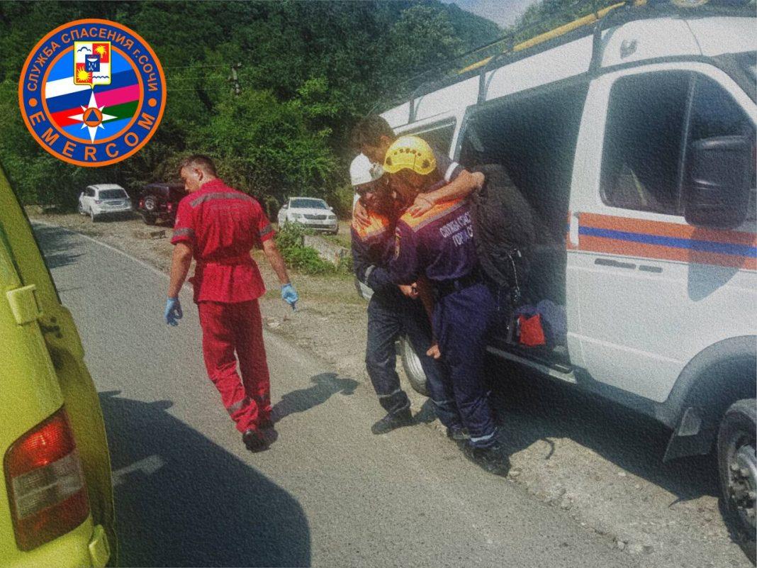 Прогулка закончилась в скорой: спасатели помогли раненому мальчику
