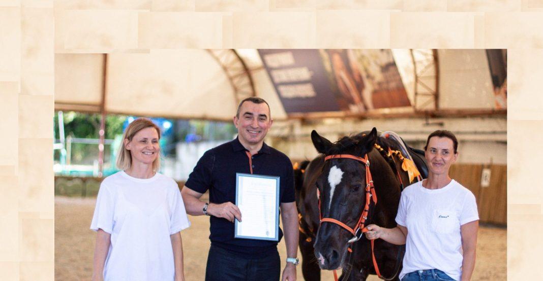 Депутат ЗСК и основатель фонда «Семьи Юнановых» Борис Геннадьевич Юнанов посетил сочинский иппоцентр «Маргарита»