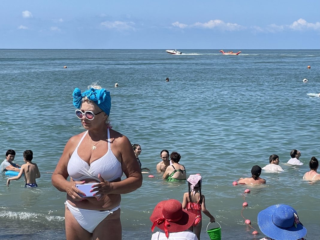 Природа и спокойствие: Сочи назван одним из лучших курортов России для пожилых