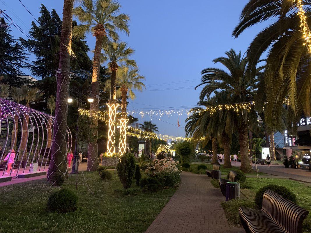 Два парка и набережную планируют благоустроить в Сочи до конца года