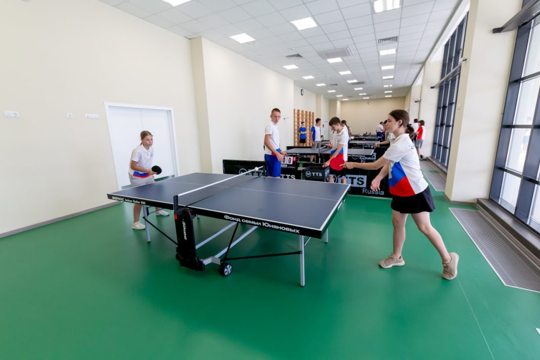 Новые возможности для спорта и отдыха: в «Орленке» открыли современный теннисный зал