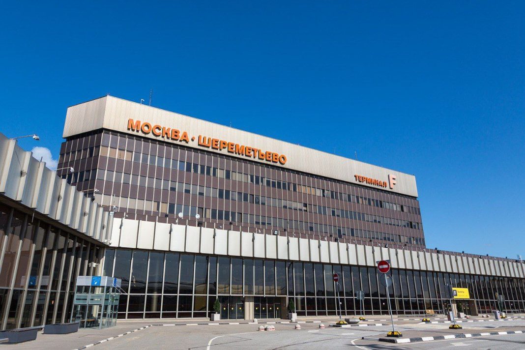 Экстренная посадка в Шереметьево: самолёт из Хабаровска подал сигнал о задымлении