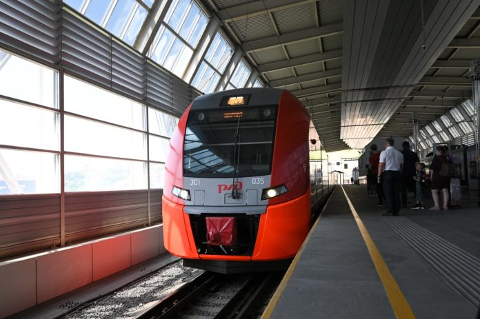 Поезд 44 москва имеретинский курорт. Расписание электричек имеретинский курорт сочи. Поезд 234с адлер екатеринбург. Поезд екатеринбург имеретинский курорт отзывы. Поезд 234 новороссийск москва.