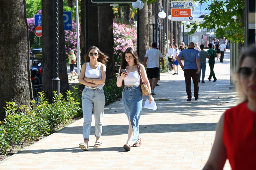 Осенний ажиотаж: спрос на отдых в Сочи в бархатный сезон вырос на 15%