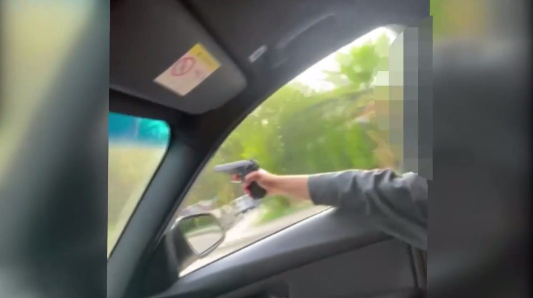 Отдых с пистолетом: турист устроил стрельбу на улицах Сочи