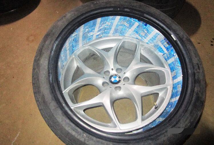 BMW с контрабандой задержали на границе между Сочи и Абхазией