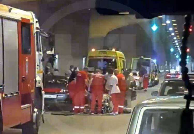 Крупная авария парализовала движение в тоннеле на Дублере в Сочи: есть пострадавшие