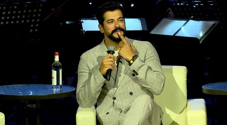 Он улетел, но обещал вернуться: в концертном зале «Фестивальный» состоялась встреча с мировой звездой Бураком Озчивитом