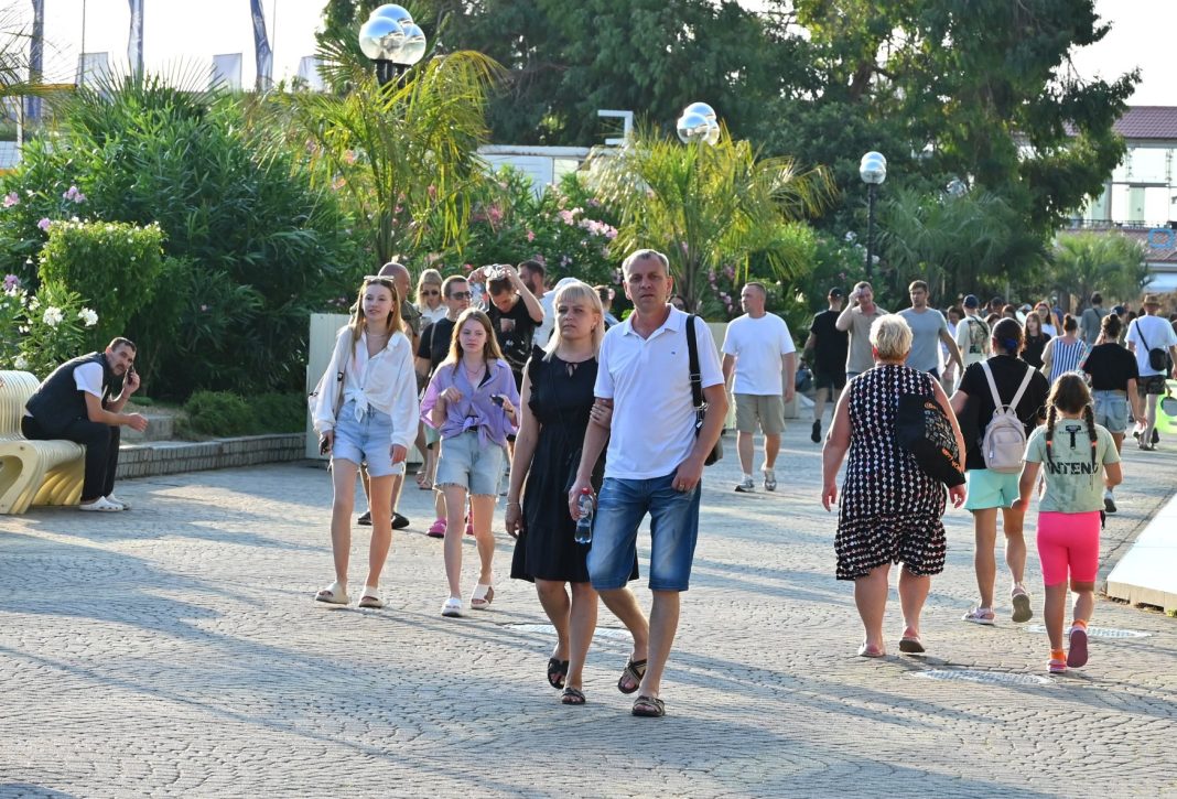 Летняя жара в сентябре: в Сочи температура бьет рекорды