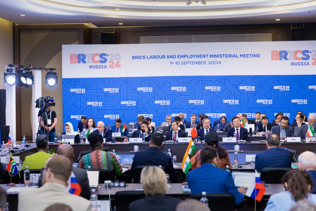 Министры стран БРИКС обсуждают в Сочи ключевые вопросы глобального развития