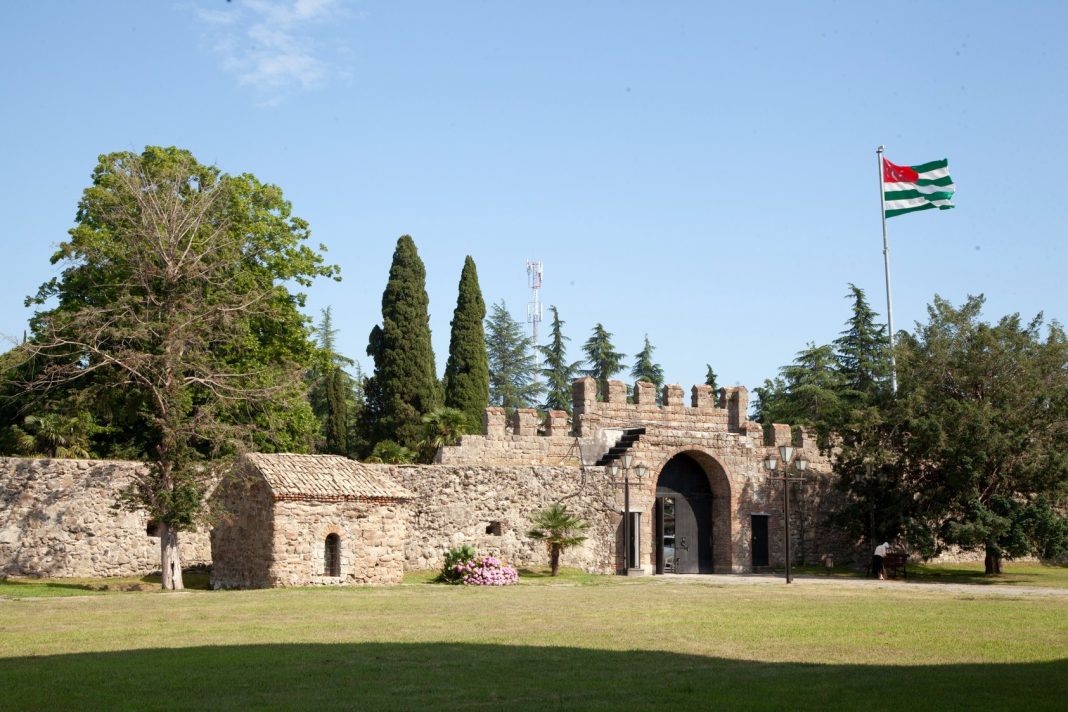 Лето под солнцем: Абхазия и Турция в лидерах направлений выезжающих за границу россиян