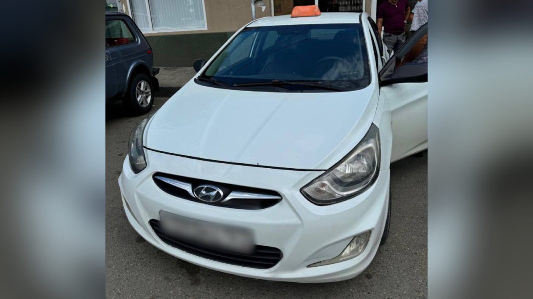 Таксиста-нелегала поймали в Сочи и лишили авто