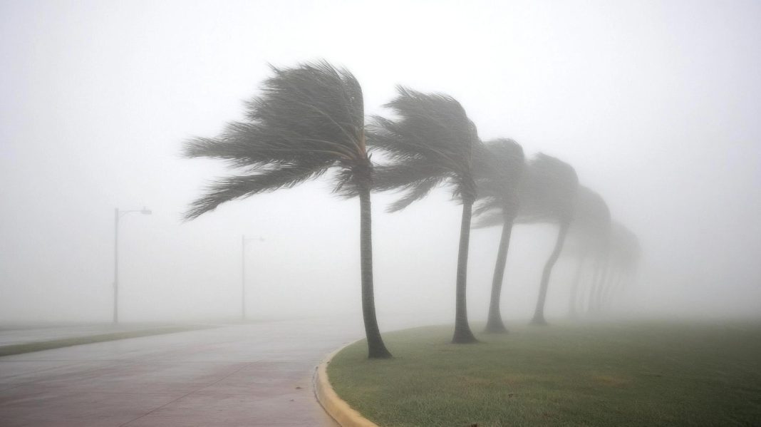 Сильный дождь и гроза обрушатся на Сочи уже завтра, 17 октября