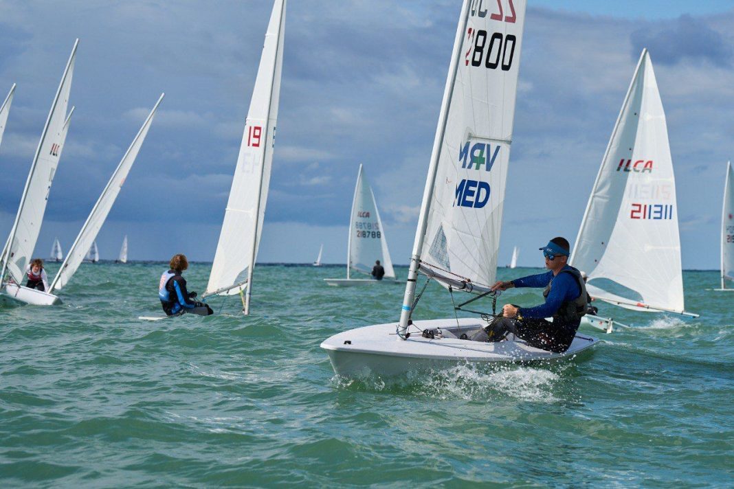 Юный сочинец победил во Всероссийском первенстве по парусному спорту в Сочи