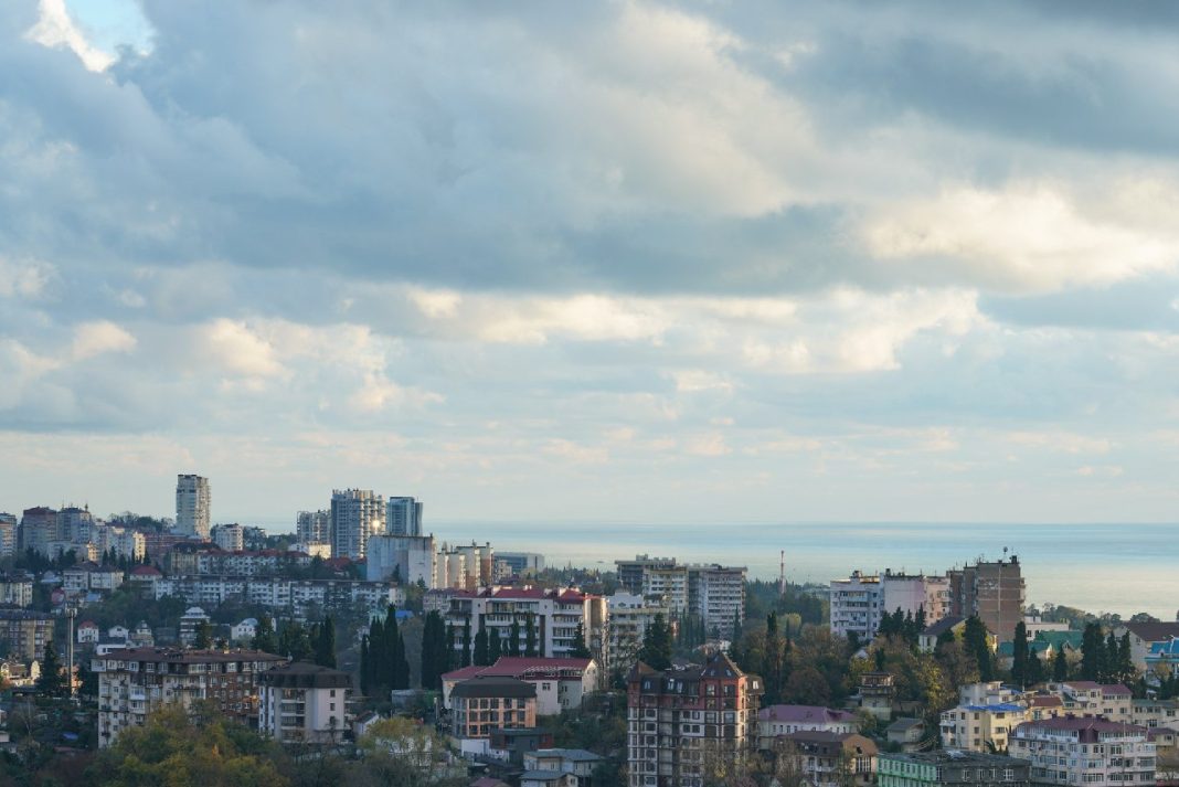 Потепление в Сочи: синоптики обещают комфортную погоду на ближайшие дни