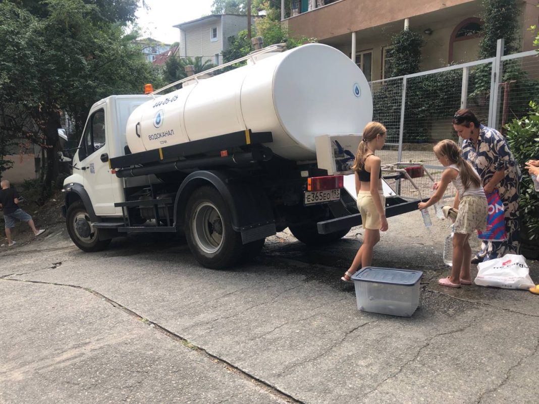 Запасайтесь водой: снабжение части микрорайона Сочи будет приостановлено 24 октября