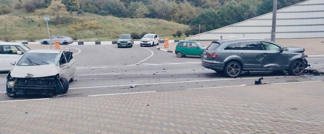 Авария на дублере в Сочи: есть пострадавший