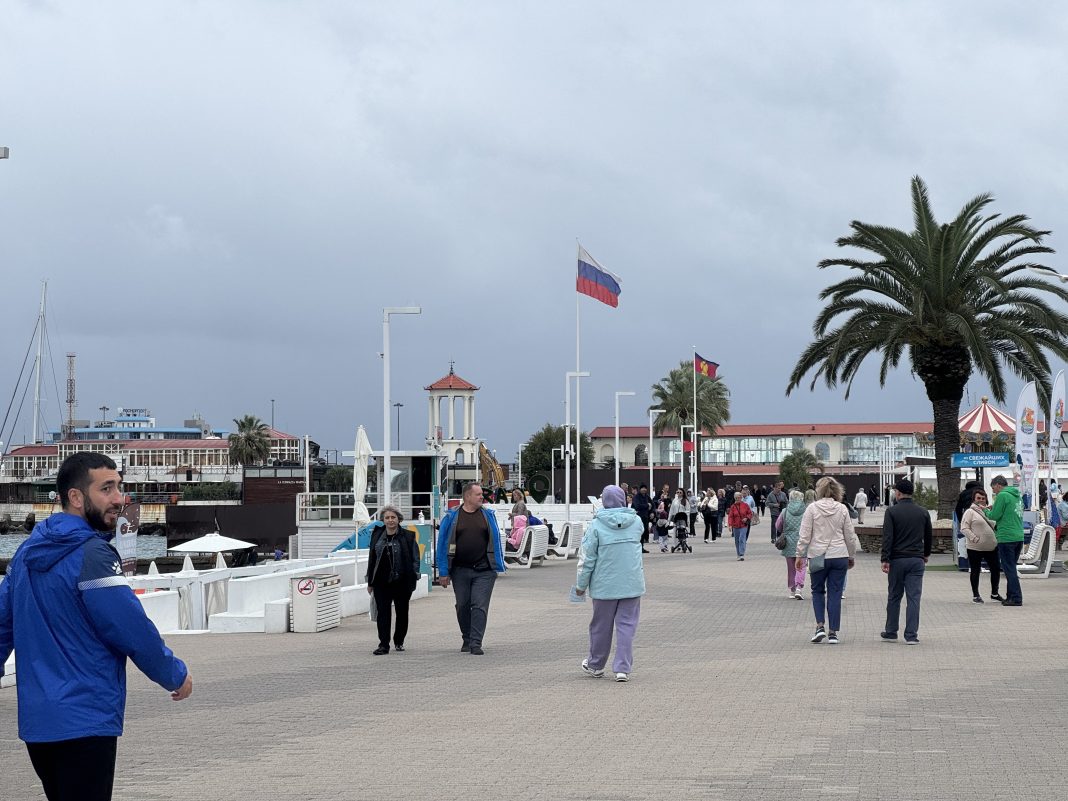 Ноябрьские праздники без путешествий в Сочи: почему россияне остаются дома