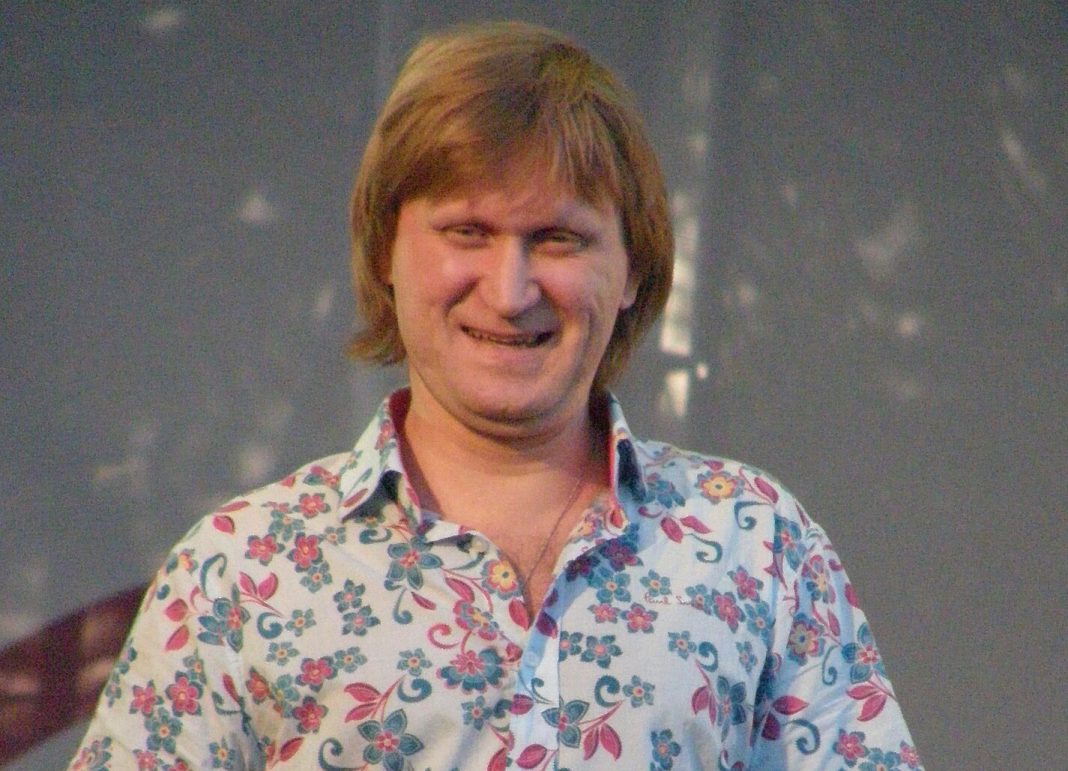 Комик, сварщик и «главный пельмень страны»: за что Пугачева хочет «набить морду» Андрею Рожкову