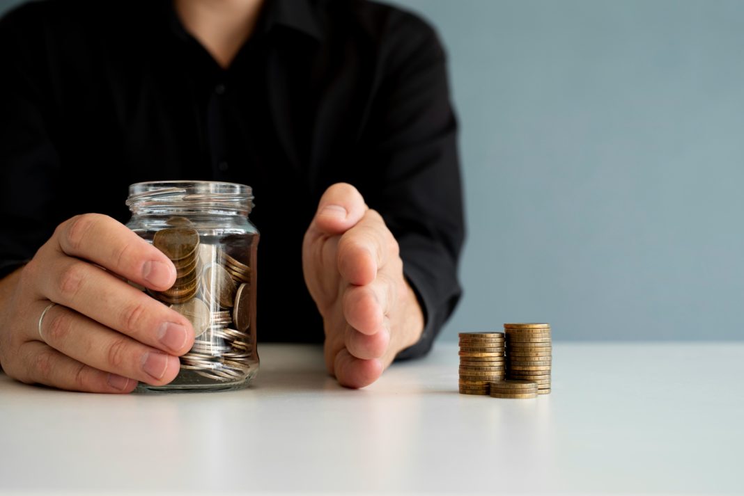 Больше половины южан считают, что выгодные вклады спасут сбережения от инфляции