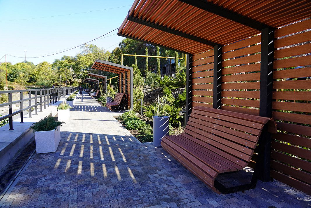 Набережная реки Псахе в Сочи торжественно открылась после завершения благоустройства