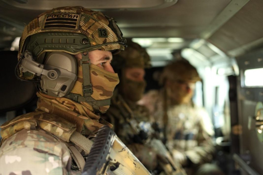 Утро добрым не бывает: для чего постояльцев хостела в Сочи разбудили силовики