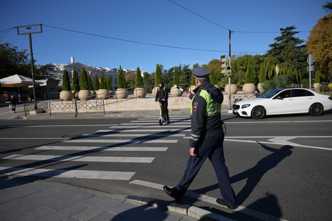 352 нарушения за месяц: как в Сочи борются с нарушителями на самокатах