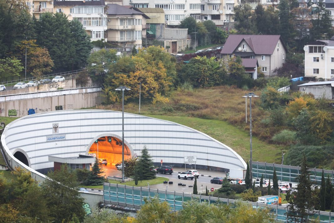 Упрдор «Черноморье»: отъезд туристов не сильно снизил трафик на трассе Джубга – Сочи