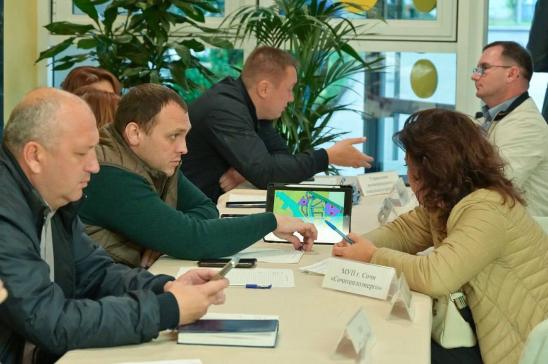 Глава Сочи анонсировал строительство дорог и коммунальные улучшения в Верхнениколаевском