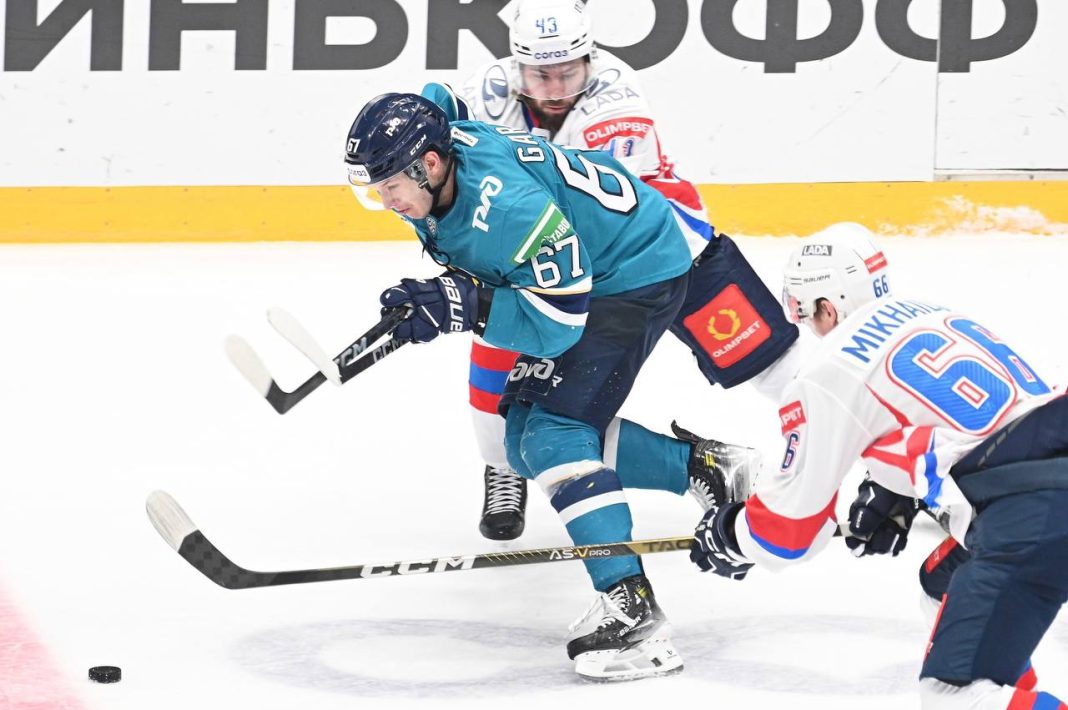 ХК «Сочи» против «Ак Барса»: следите за борьбой на трибуне в «Большом» и на Сочи 24