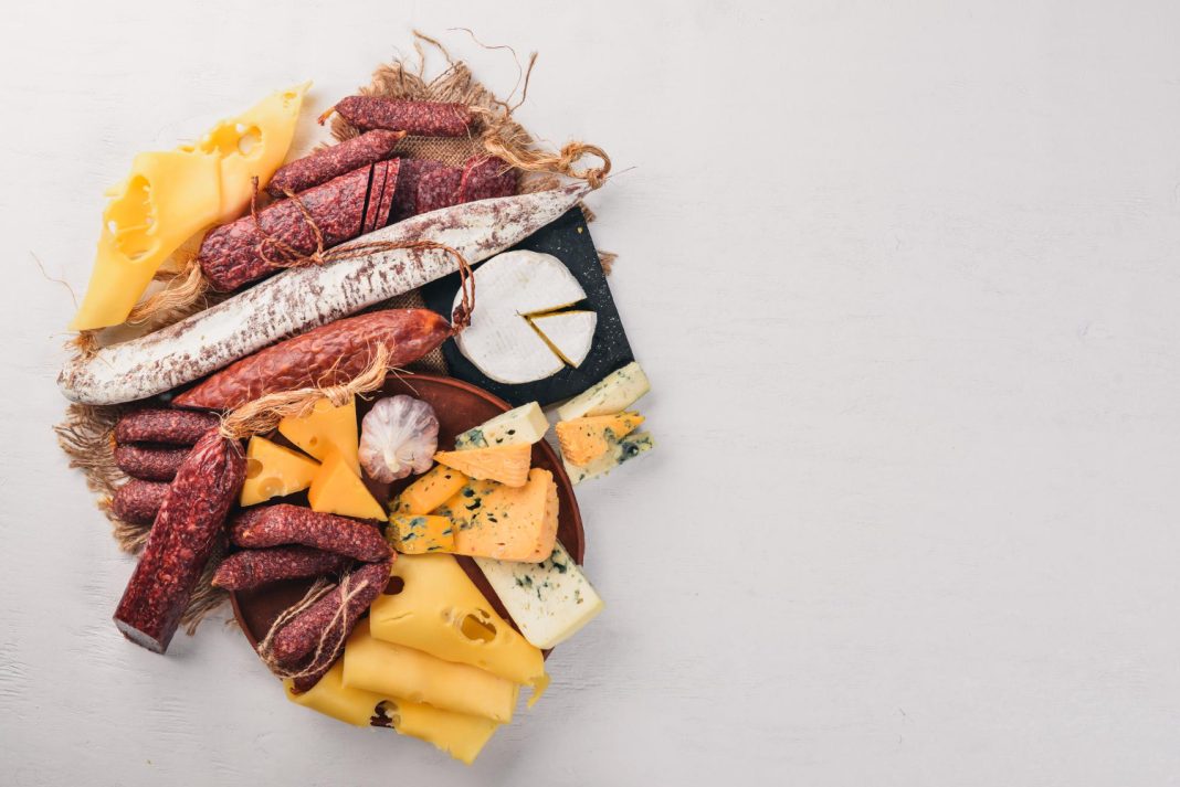 Европейскую «запрещенку» обнаружили на территории Сочи, а после уничтожили: пропали 50 кг деликатесов