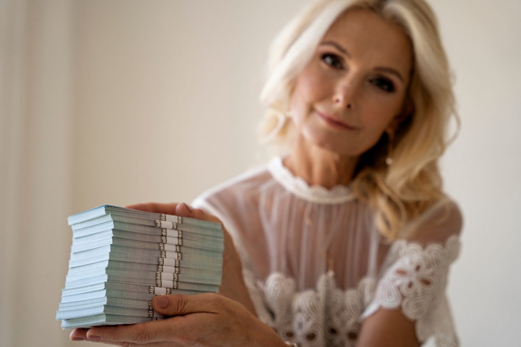 Пенсии вырастут с 2025 года: кто получит прибавку и какую