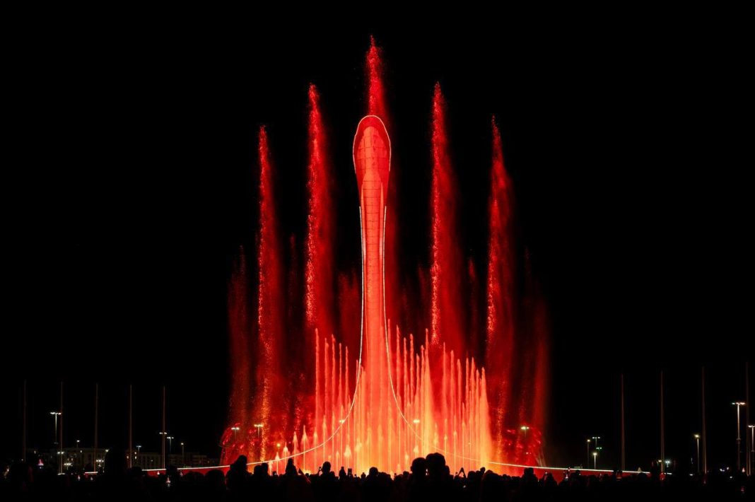 Культовые мелодии прозвучат во время шоу Поющего фонтана в Сириусе: программа приурочена к Новому году