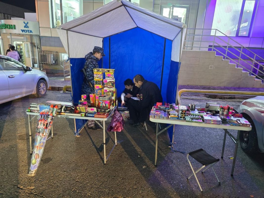 Минус 1000 единиц пиротехники: в Сочи продолжаются рейды по точкам незаконных продаж