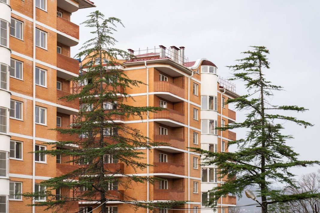 108 квартир: строительство двух домов для переселенцев из аварийного фонда завершено в Сочи