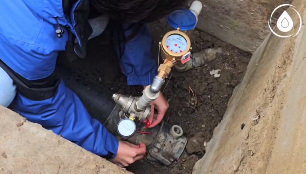 Задолженность в 25 тысяч рублей привела к отключению воды в доме Сочи