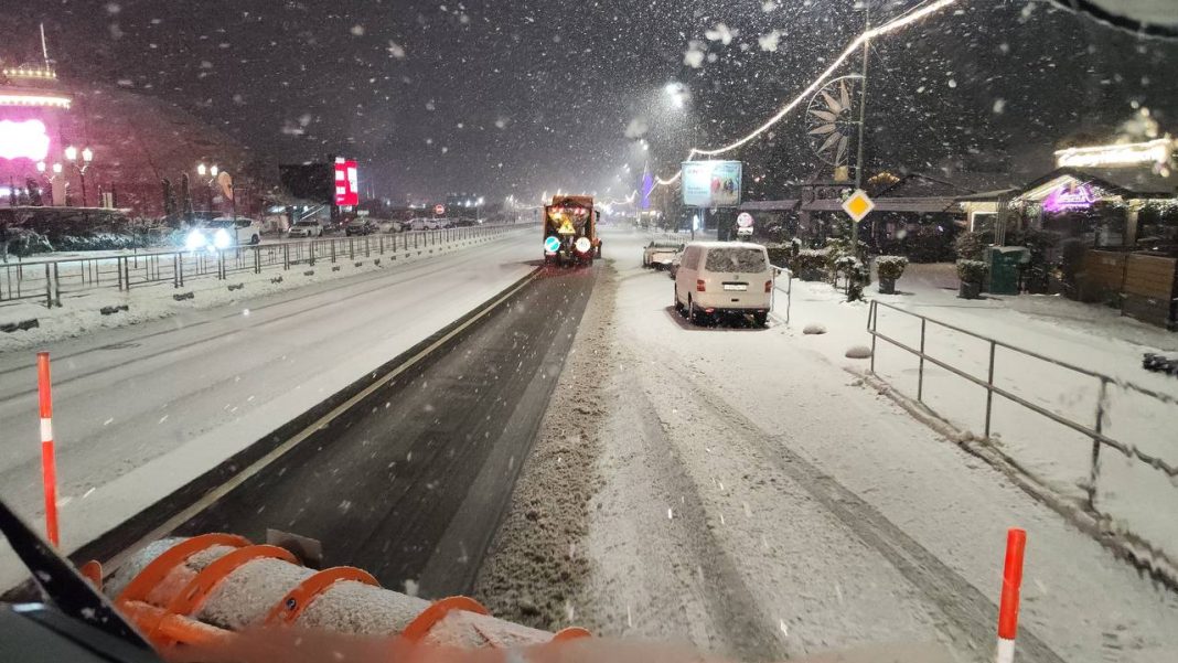 Град на побережье, мокрый снег в предгорье: сильные осадки прогнозируют в Сочи 16 декабря