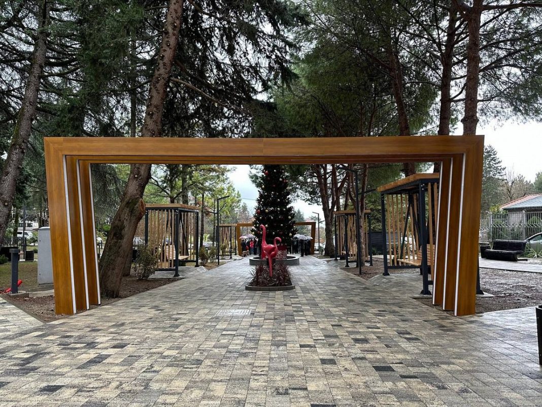 Сочи обновляется: в Лазаревском районе открыли два новых сквера