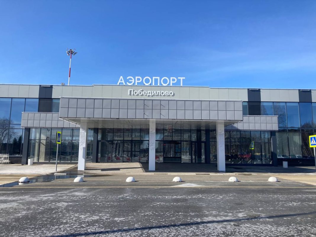 Две авиакомпании будут выполнять рейсы из Кирова в Сочи летом 2025 года