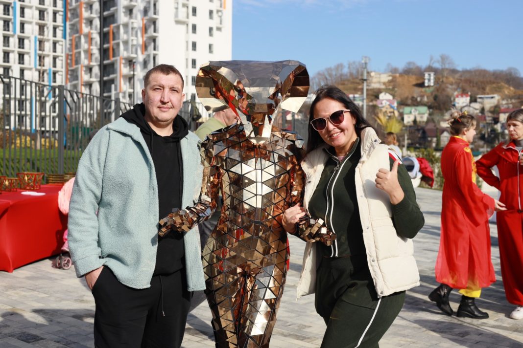Новоселы ЖК «Летний» в Сочи отметили выдачу ключей