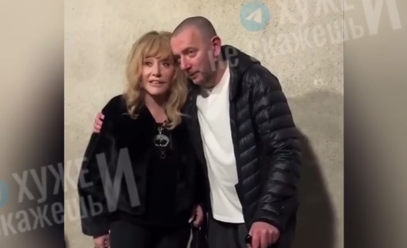 «Просто зомби»: в Сети обсуждают кадры «кривой» Пугачевой с Кипра