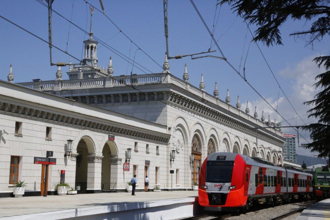 Правоохранители нашли злоумышленника, который совершил кражу на ж/д вокзале в Сочи